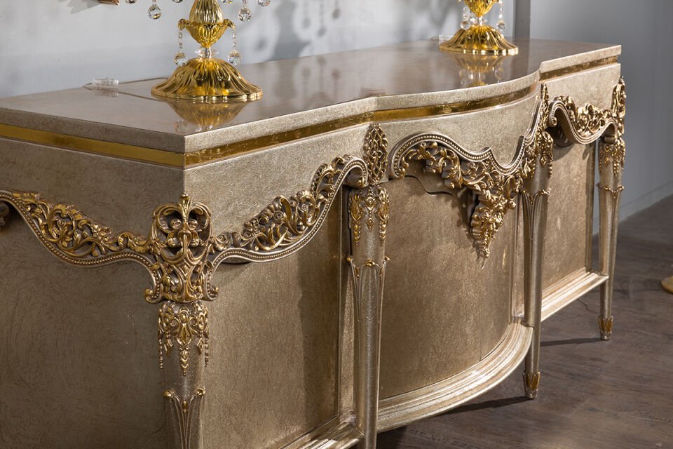 Fairytale Classic Dining Room