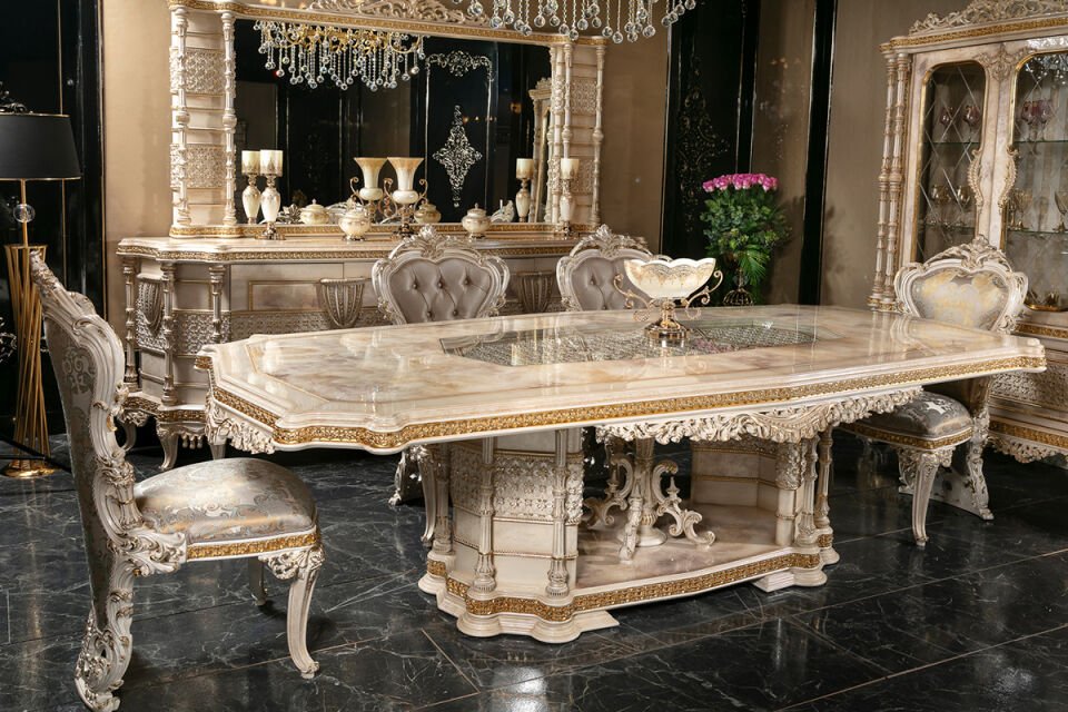 Gloria Classic Dining Room