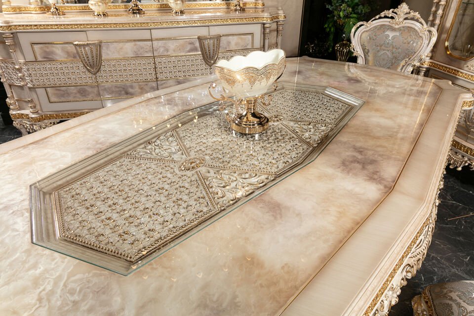 Gloria Classic Dining Room