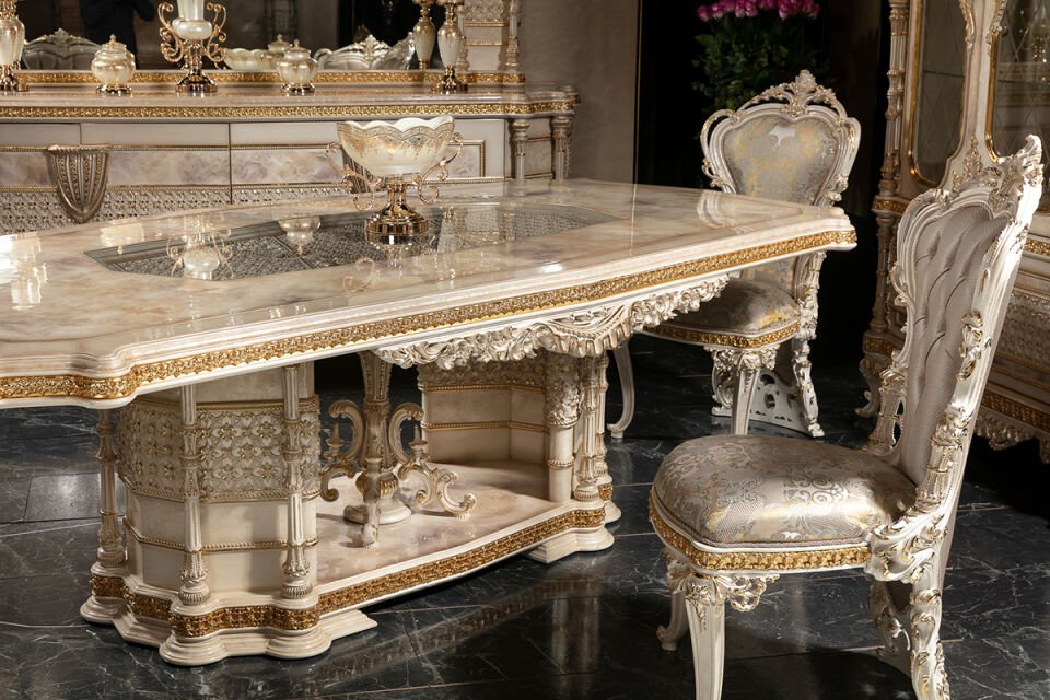 Gloria Classic Dining Room