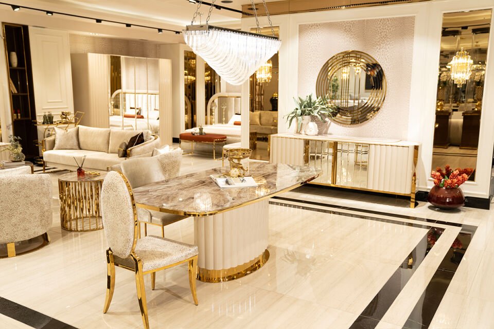 Luna Luxury Dining Room