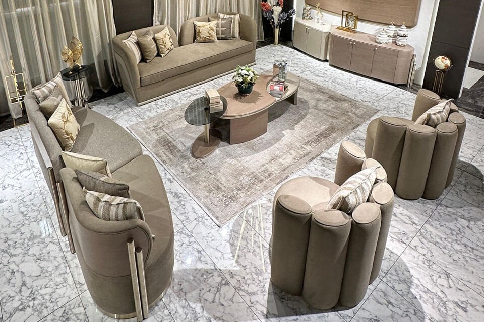 Modernes Sofa-Set mit Violine